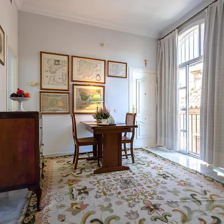 Apartment, 2 Pax, Historical Center إشبيلية